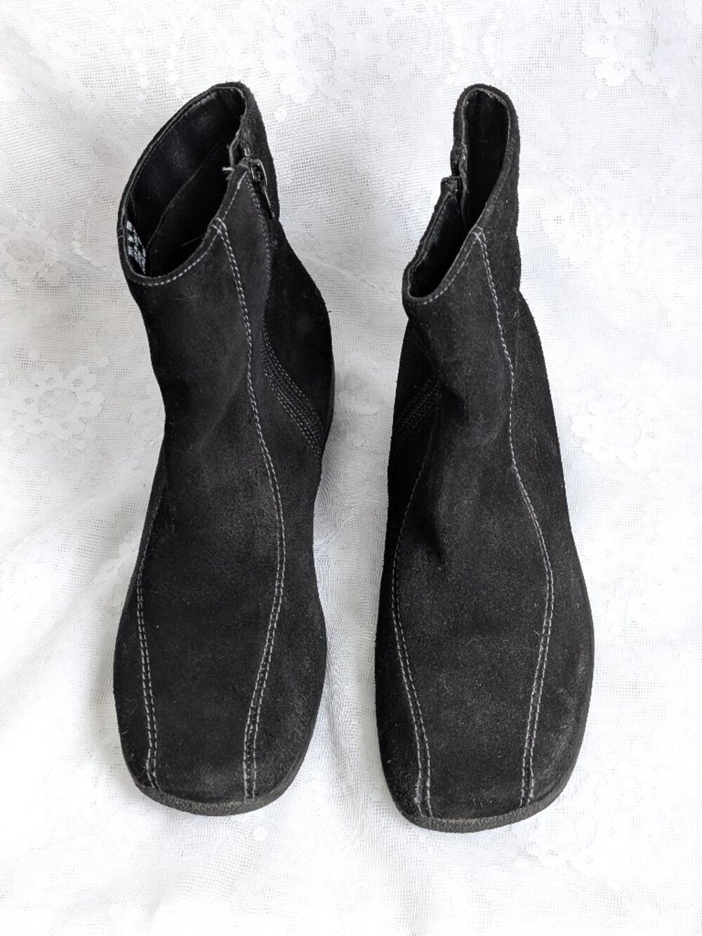 CLARKS Ashlyn Black Suede Leather Side Zip Wedge Ankle Boots Women's Size 9M